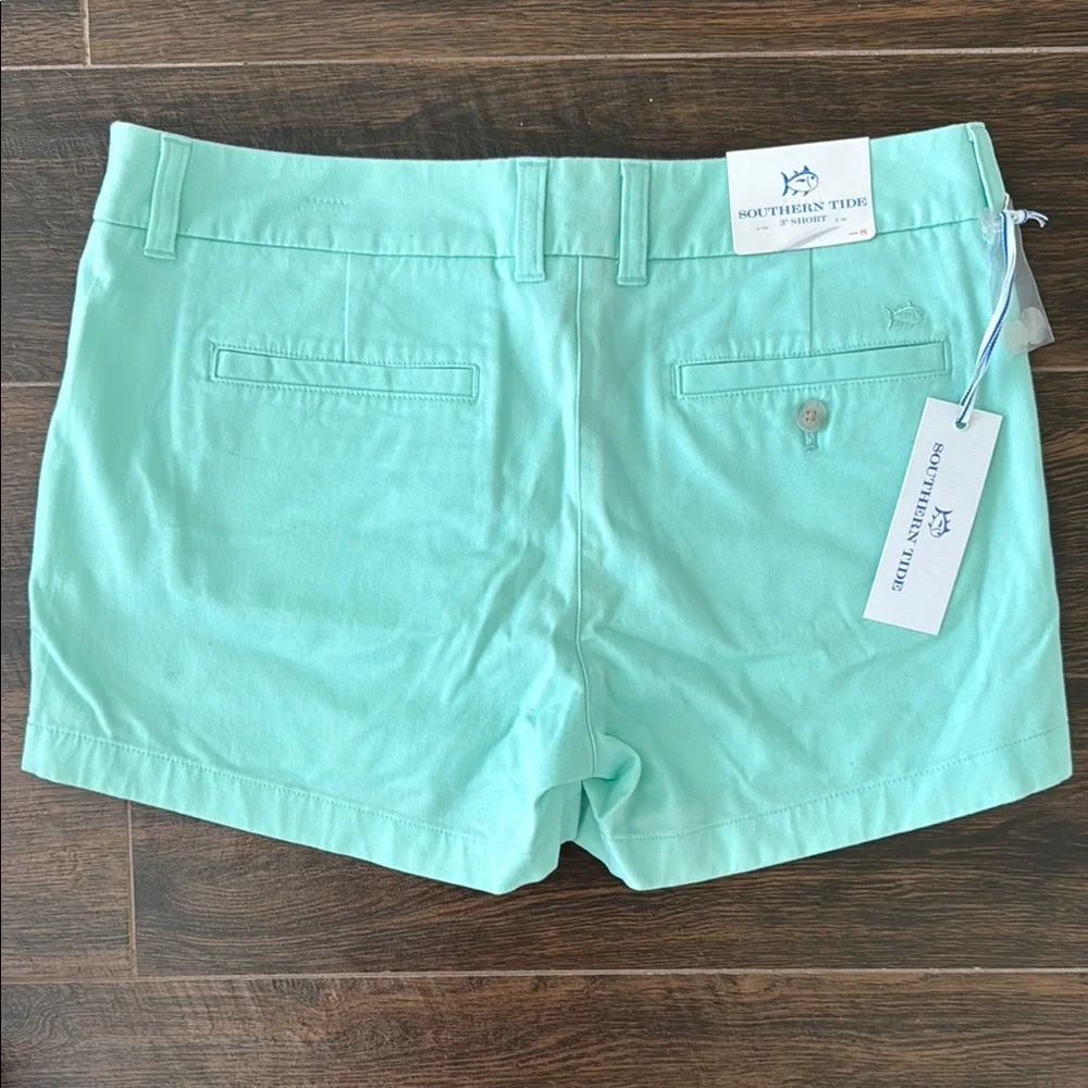 Southern Tide Women’s Shorts Size 8, 3” inseam - Picture 3 of 3